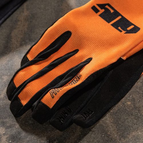 4 low gloves Orange2022.07