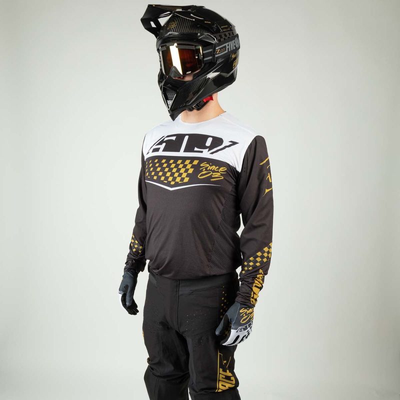 race 5 jersey SpeedstaBlackGold.05